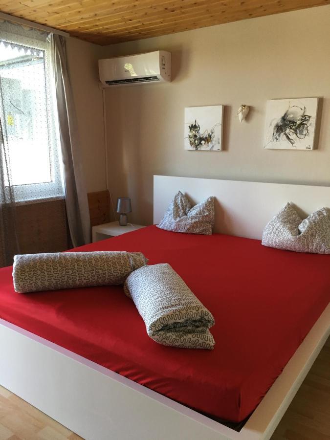 Nefelejcs Apartman Balatonvilagos Exterior photo